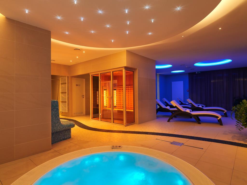 Hotel Green Dolny Kubin Bagian luar foto