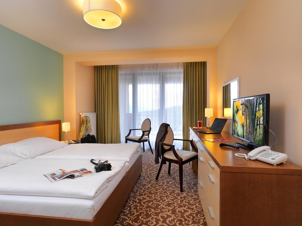 Hotel Green Dolny Kubin Bagian luar foto